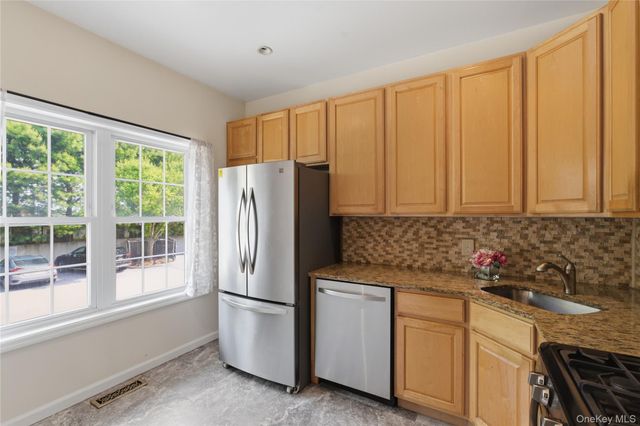 83 Kings Highway 7, New Rochelle, NY 10801