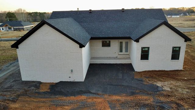 16 Avondale Road, Cabot, AR 72023