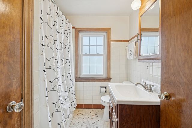 9317 S Spaulding Avenue, Evergreen Park, IL 60805