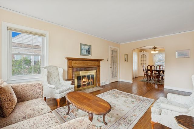 9317 S Spaulding Avenue, Evergreen Park, IL 60805