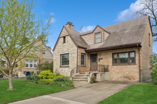 9317 S Spaulding Avenue, Evergreen Park, IL 60805