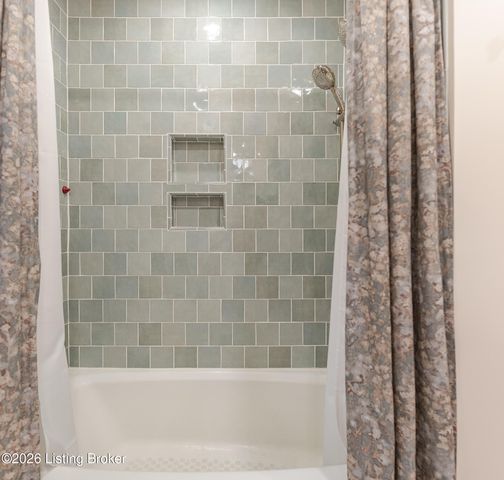 5613 W Southland Blvd, Louisville, KY 40214