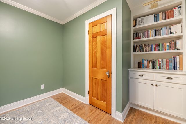 5613 W Southland Blvd, Louisville, KY 40214