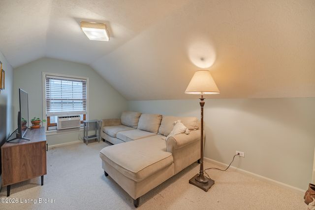 5613 W Southland Blvd, Louisville, KY 40214