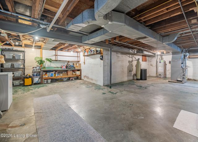 5613 W Southland Blvd, Louisville, KY 40214