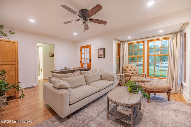 5613 W Southland Blvd, Louisville, KY 40214
