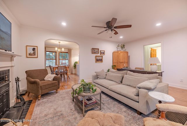 5613 W Southland Blvd, Louisville, KY 40214