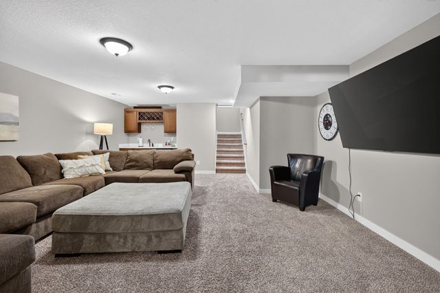 1913 NE Cypress Circle, Grimes, IA 50111