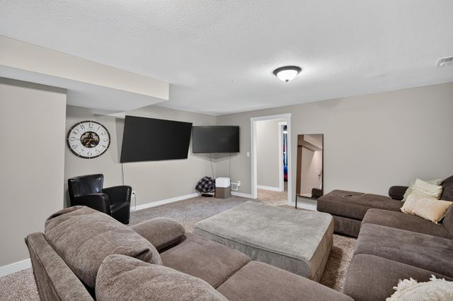 1913 NE Cypress Circle, Grimes, IA 50111
