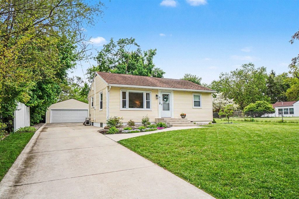 412 Boston Avenue, Portage, MI 49002