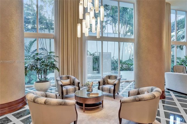 21050 Point Place 3104, Aventura, FL 33180