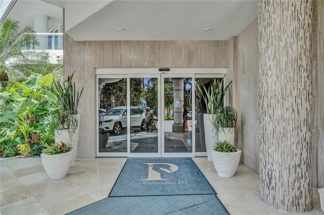 21050 Point Place 3104, Aventura, FL 33180