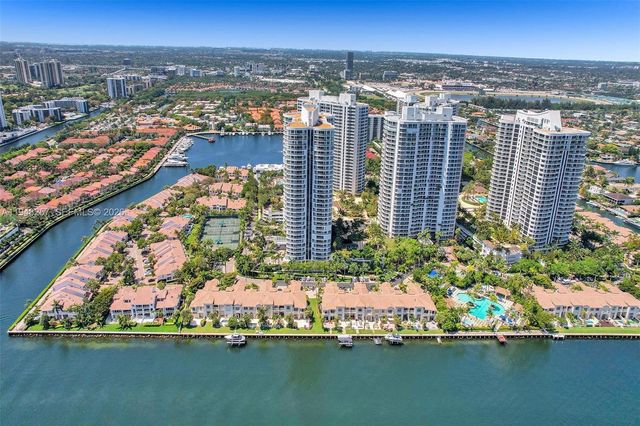 21050 Point Place 3104, Aventura, FL 33180