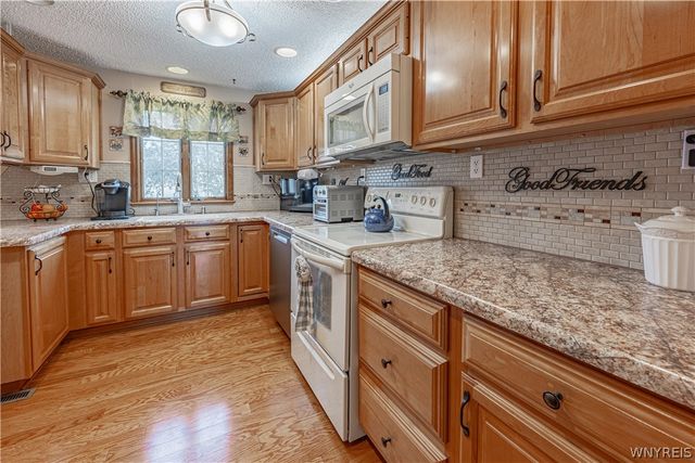 604 Wurlitzer Drive, North Tonawanda, NY 14120