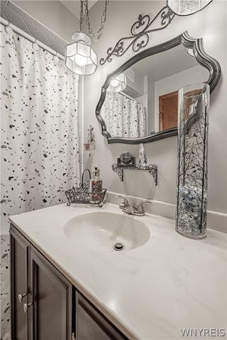 604 Wurlitzer Drive, North Tonawanda, NY 14120