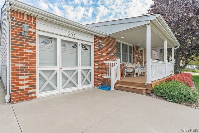 604 Wurlitzer Drive, North Tonawanda, NY 14120