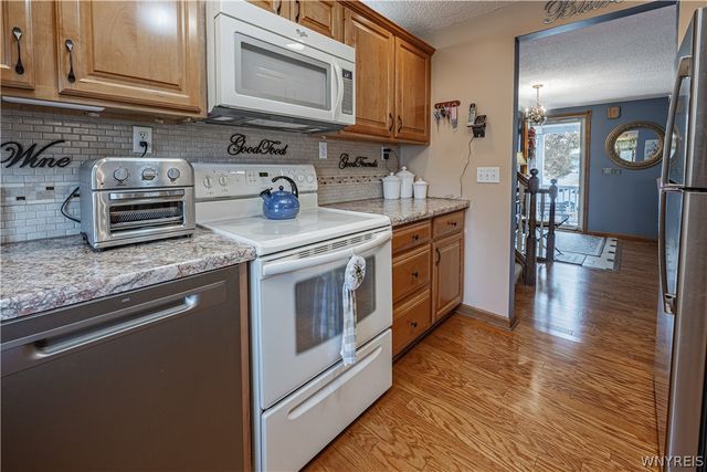 604 Wurlitzer Drive, North Tonawanda, NY 14120