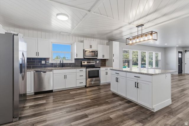 5564 S 2425 W, Roy, UT 84067