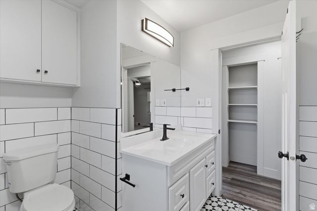5564 S 2425 W, Roy, UT 84067