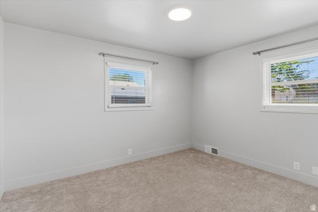 5564 S 2425 W, Roy, UT 84067
