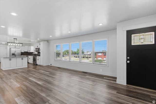 5564 S 2425 W, Roy, UT 84067