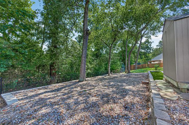 4930 Pleasure Lake Lane, Willis, TX 77318