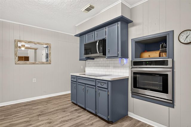 4930 Pleasure Lake Lane, Willis, TX 77318