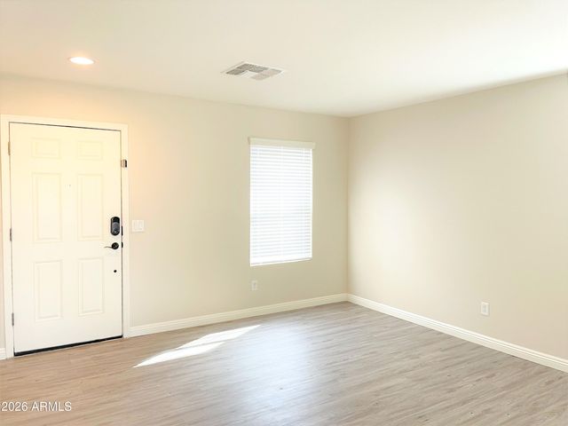 7826 S Peppertree Drive, Gilbert, AZ 85298