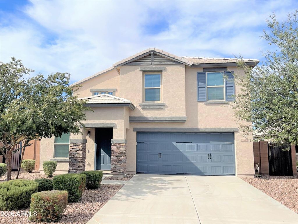 7826 S Peppertree Drive, Gilbert, AZ 85298
