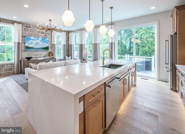 58 GRAYSON LN, Downingtown, PA 19335