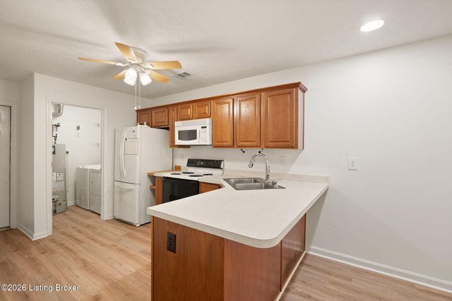 6200 Apple Cider Dr, Louisville, KY 40219