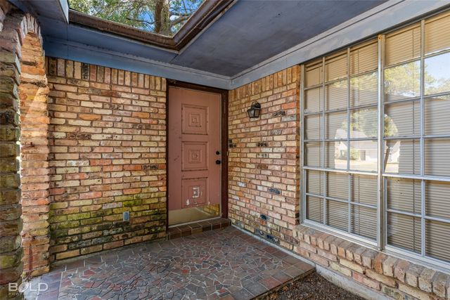 2136 Crabapple Drive, Shreveport, LA 71118