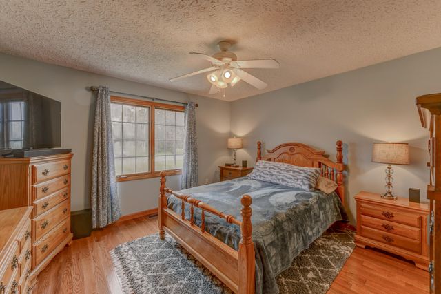 923 Tiller Drive, Valparaiso, IN 46385