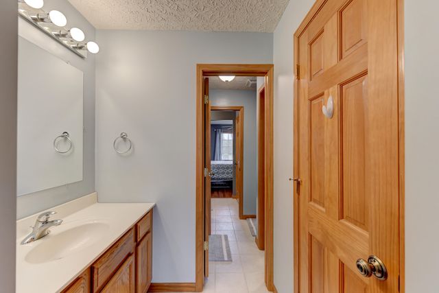 923 Tiller Drive, Valparaiso, IN 46385