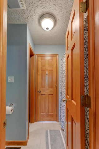 923 Tiller Drive, Valparaiso, IN 46385