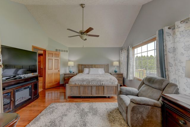 923 Tiller Drive, Valparaiso, IN 46385