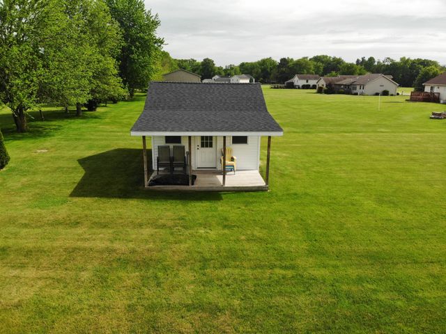 923 Tiller Drive, Valparaiso, IN 46385