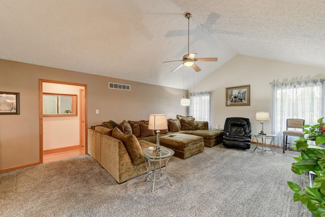 923 Tiller Drive, Valparaiso, IN 46385