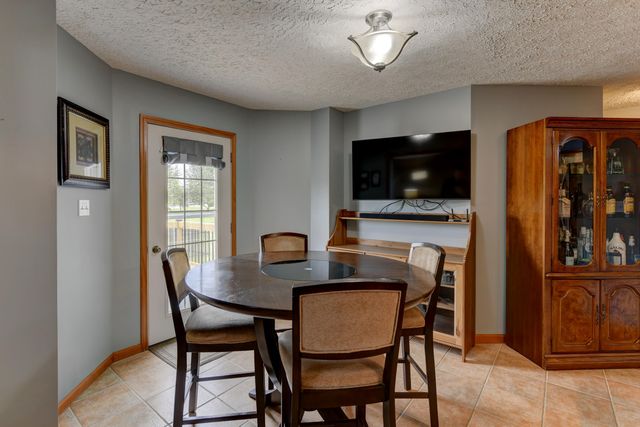 923 Tiller Drive, Valparaiso, IN 46385