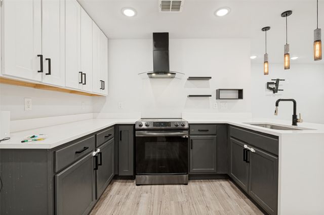 1301 Cardinal Street, Arlington, TX 76010