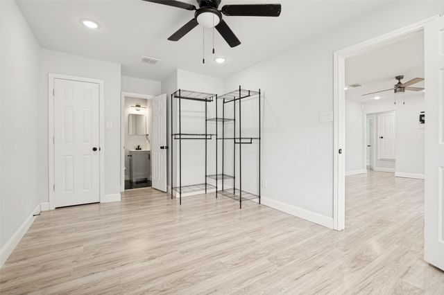 1301 Cardinal Street, Arlington, TX 76010