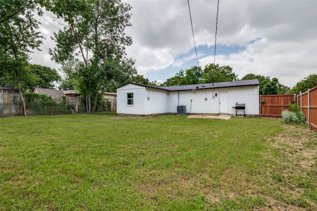 1301 Cardinal Street, Arlington, TX 76010