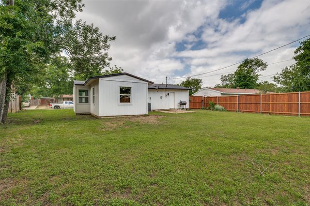 1301 Cardinal Street, Arlington, TX 76010