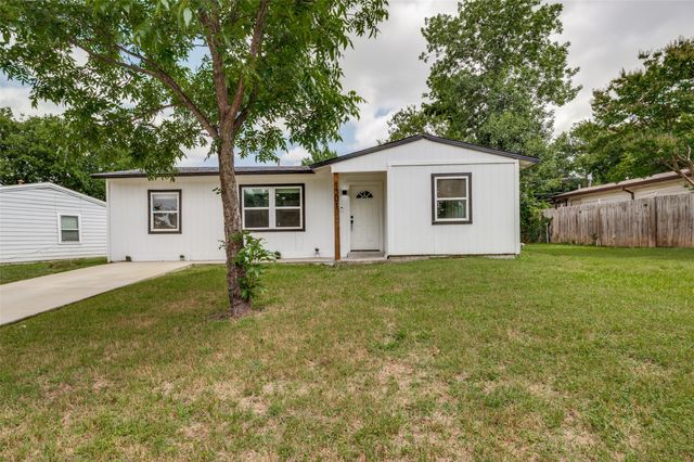 1301 Cardinal Street, Arlington, TX 76010