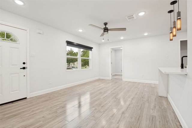 1301 Cardinal Street, Arlington, TX 76010