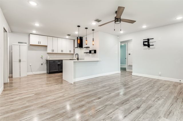 1301 Cardinal Street, Arlington, TX 76010