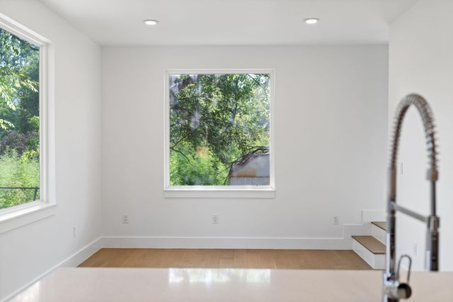 403 Middle LN 2, Austin, TX 78753