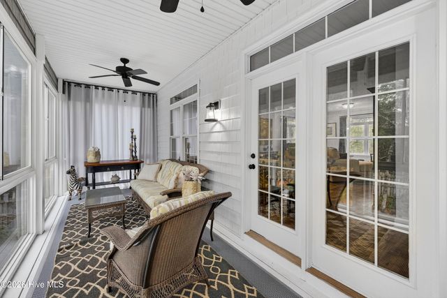 9402 Voyagers Way, Wilmington, NC 28412