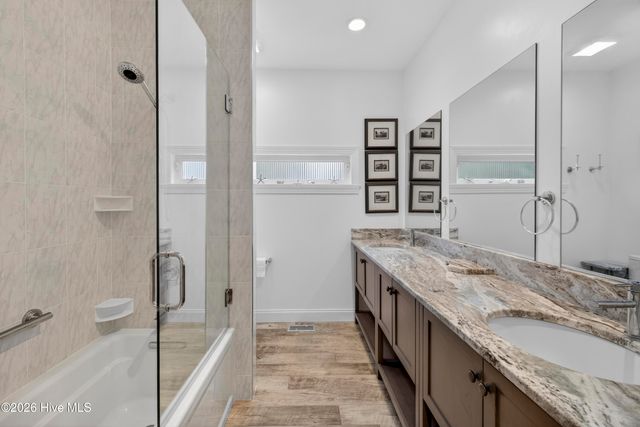 9402 Voyagers Way, Wilmington, NC 28412