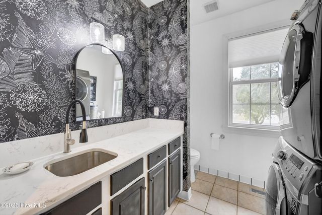 9402 Voyagers Way, Wilmington, NC 28412